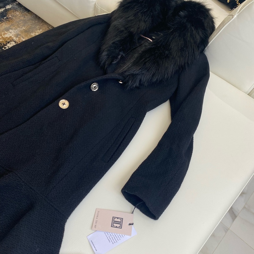 Ivanka Trump coat new size 2